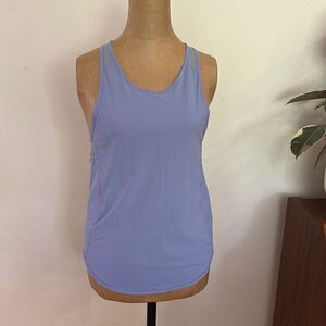Lululemon sz 2 light blue tank top great pre owned condition mesh detailing